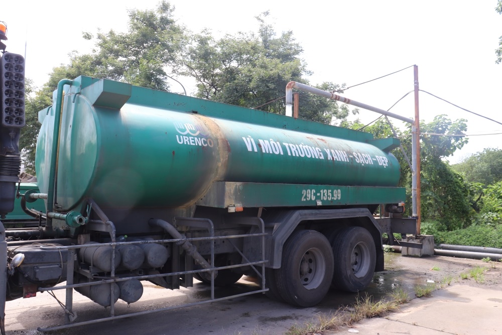 Xe bồn chở nước cũ dùng để phun nước rửa đường – tưới cây – cấp nước - ảnh 2