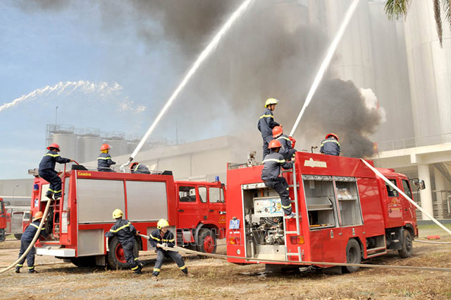 Tuân thủ yêu cầu khi vận hành xe cứu hỏa để làm tốt công tác cứu hỏa