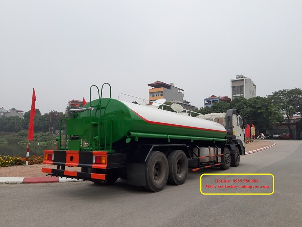 Xe tưới rửa đường hyundai HD 320 (8x4) - 17m3 tiêu chuẩn E4