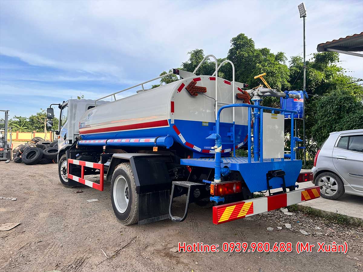 Xe bồn phun nước tưới cây Dongfeng 7 khối nhập khẩu