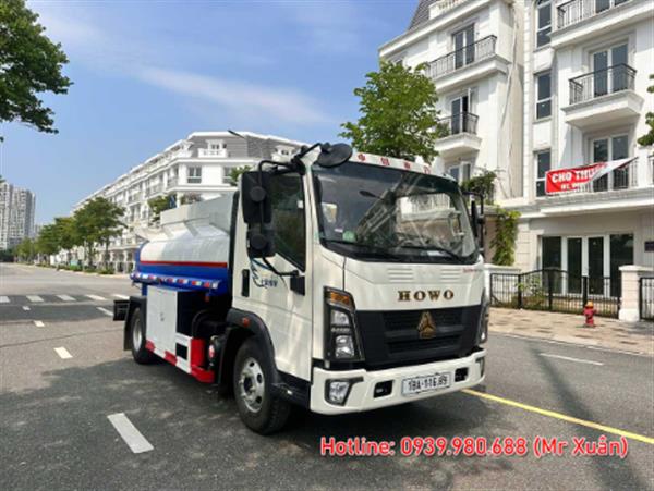 Xe xăng dầu nhãn hiệu Howo gắn cấp lẻ thể tích bồn 5m3